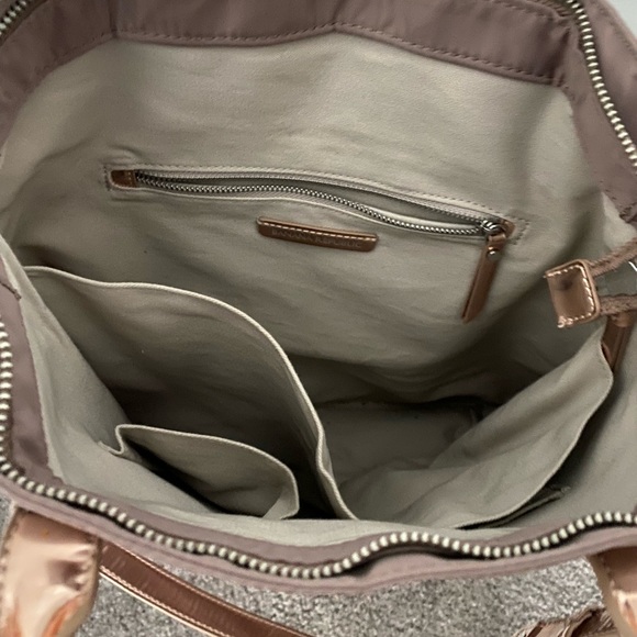 Banana Republic Rose gold and nylon bag - Picture 8 of 9